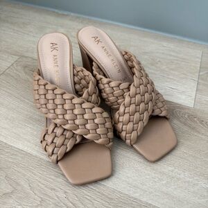 Anne Klein Women's Tan Woven Slide Sandals